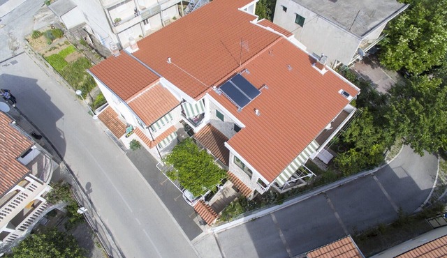 Apartments and rooms Palmina, (15293), Makarska, hr