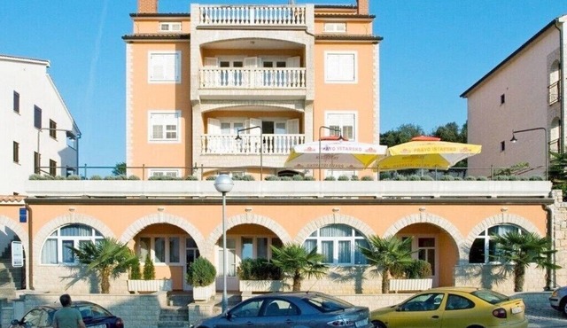 Apartments and rooms Valentin, (15142), Vrsar, hr