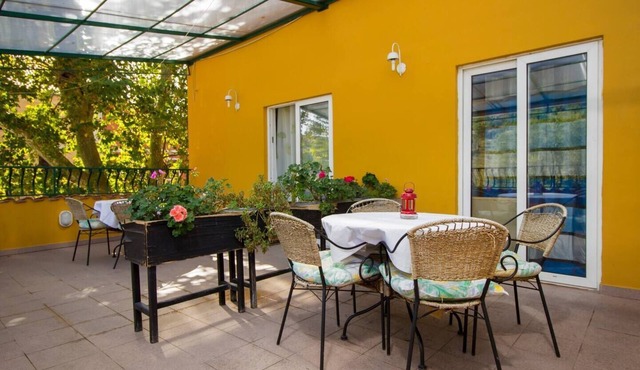 Apartments and Rooms Villa Marija (99551-A6) - Skradin