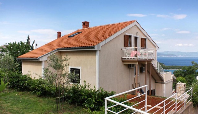 Apartments and rooms with WiFi Njivice, Krk - 5362