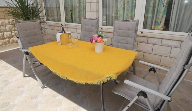 Apartments Angel (11179-A1) - Makarska