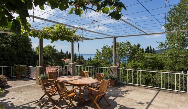 Apartments Anka - One-Bedroom Apartment with Balcony and Sea View