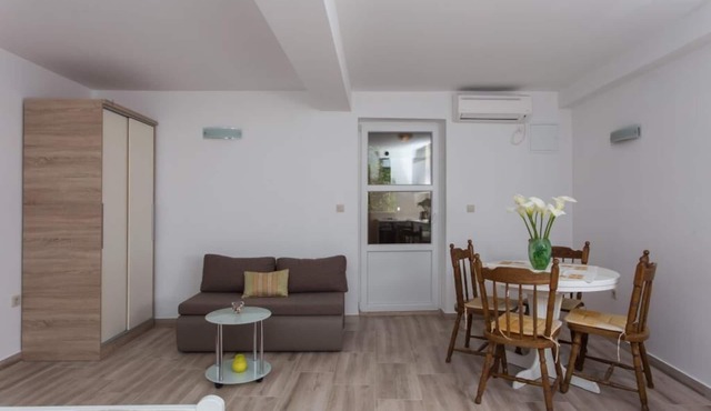 Apartments Anka- Studio Apartment with Balcony