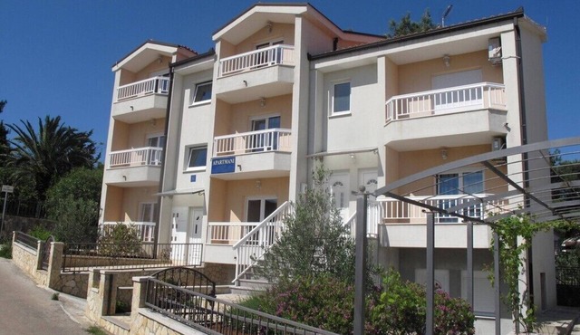 Apartments Antonija, (12173), Stari Grad, hr