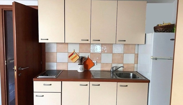 Apartments Azur (104721-A2) - Ilovik