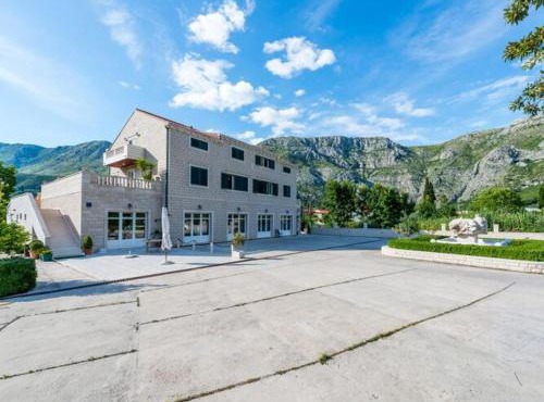 Apartments Azzurro- One Bedroom Apartment with Terrace and Hot Tub