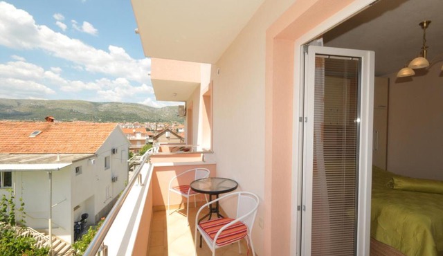 Apartments Belas