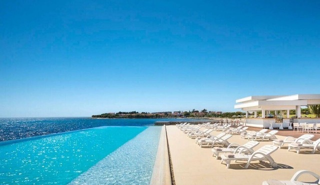 Apartments Bojan, (15153), Novigrad, hr