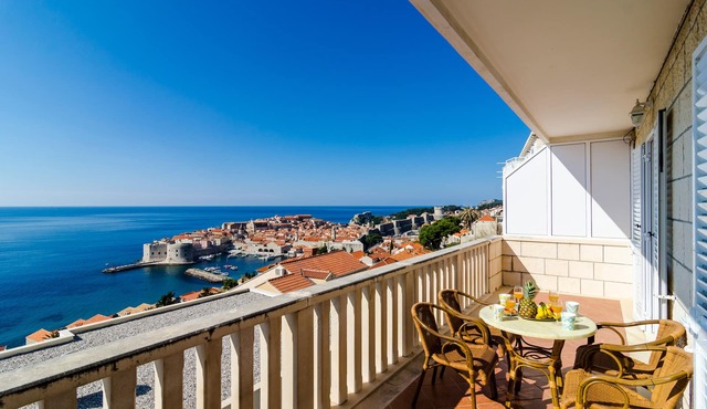 Apartments Bonavista - Premium Two Bedroom Apartment with Balcony and Sea View (A2)