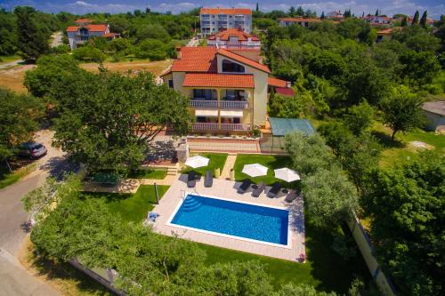 Apartments Catic