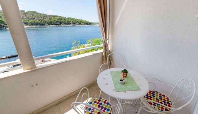 Apartments Djurdjica (16181-A2) - Povlja - island Brac