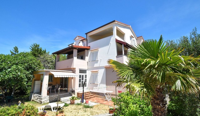 Apartments Damir, (14321), Banjol, hr