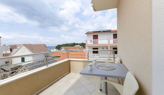 Apartments Danica (41345-A1) - Primosten