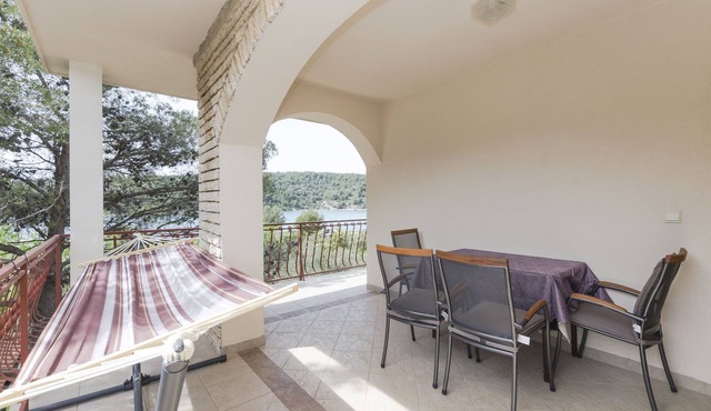Apartments Davor (21221-A1) - Jadrtovac
