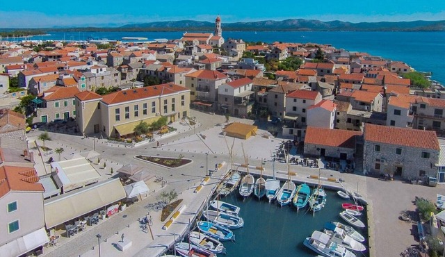 Apartments Divna - One Bedroom Apartment with Terrace and Sea View (Plavi)