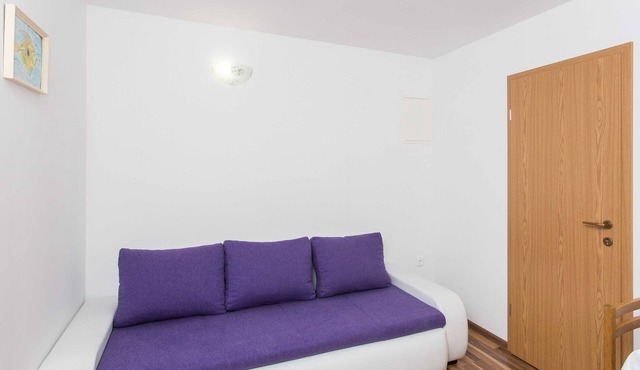 Apartments Djurkovic - One-Bedroom Apartment with Shared Terrace and Sea View
