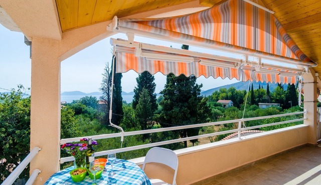 Apartments Donita - Standard Two Bedroom Apartment with Balcony and Sea View