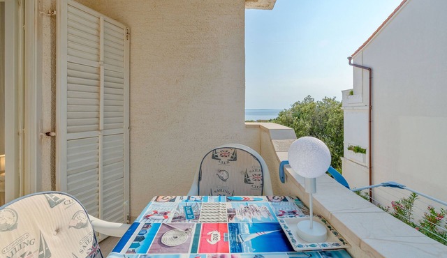 Apartments Family Gligora (25321-A2) - Mandre - island Pag