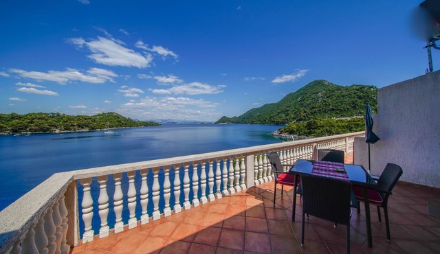 Apartments Filipović - One Bedroom Apartment with Terrace and Sea View (A3)