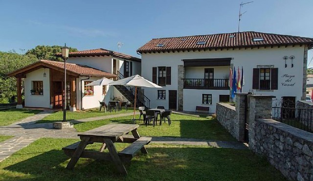 Apartments for groups with gazebo/social room