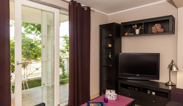 Apartments Gaura - Comfort One-Bedroom Apartment with Terrace