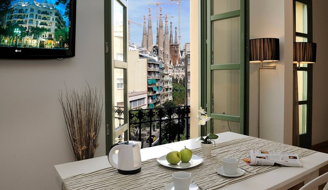 Apartments Hostemplo Suites