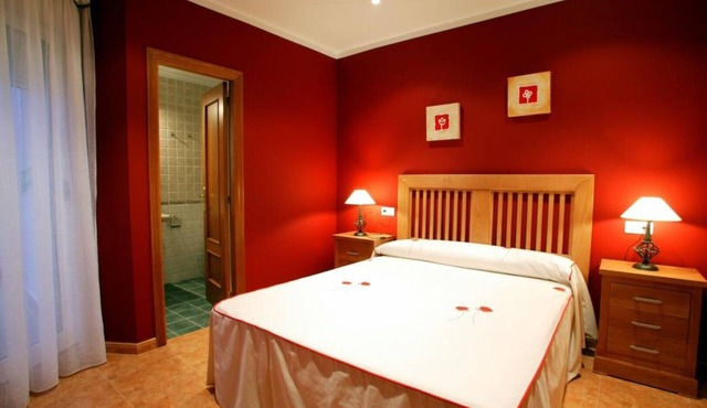 APARTMENTS HOTEL 77