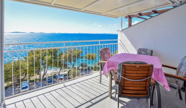 Apartments Mijo (26021-A2) - Murter - island Murter