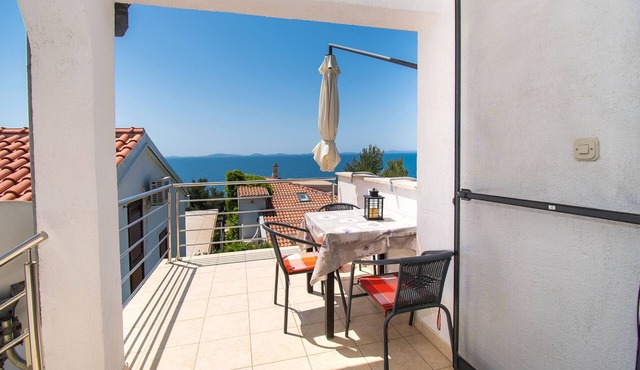 Apartments Danica (55621-A2) - Murter - island Murter