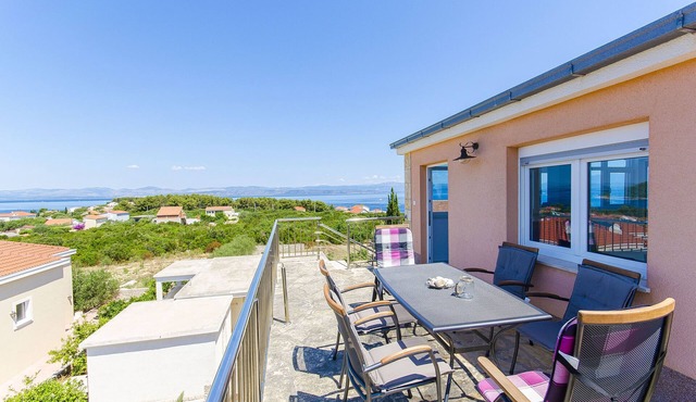 Apartments Kažimir (45981-A5) - Necujam - island Solta