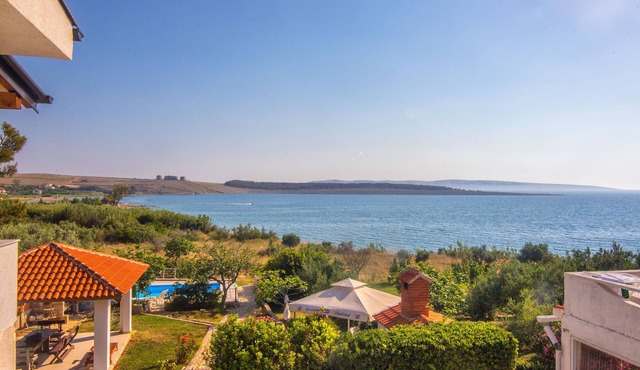 Apartments Crljenko (25301-A2) - Povljana - island Pag