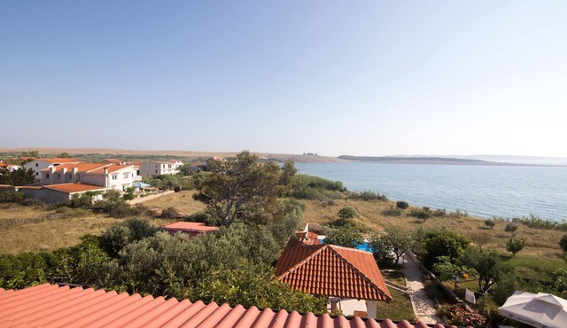 Apartments Crljenko (25301-A4) - Povljana - island Pag