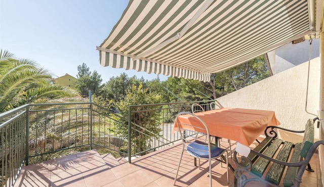 Apartments and Rooms Dragica (27021-A1) - Starigrad Paklenica