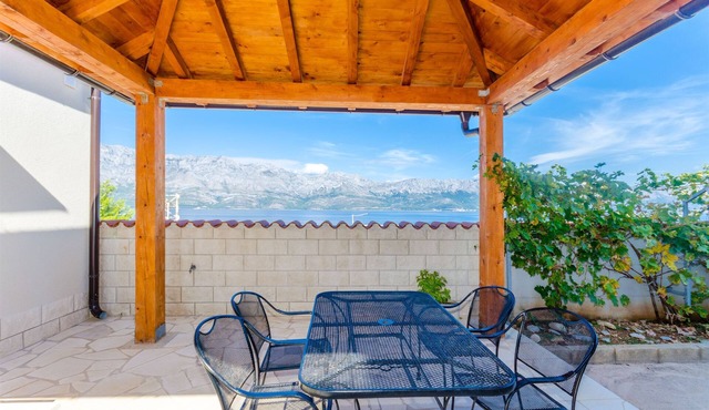 Apartments Rose (47571-A4) - Sucuraj - island Hvar
