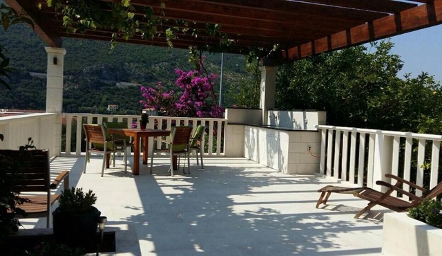 Apartments Husanovic