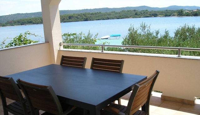 Apartments Ivo (107291-A2) - Veli Rat (Dugi otok)