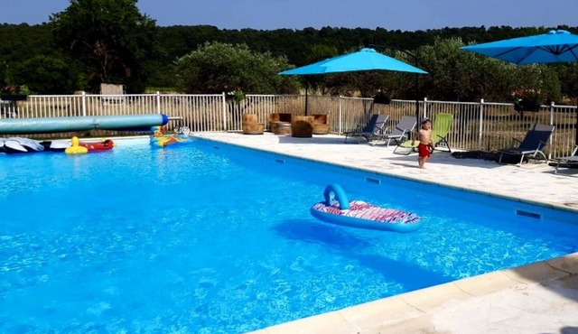 Apartments in beautiful Bastide, Puyvert-Lourmarin