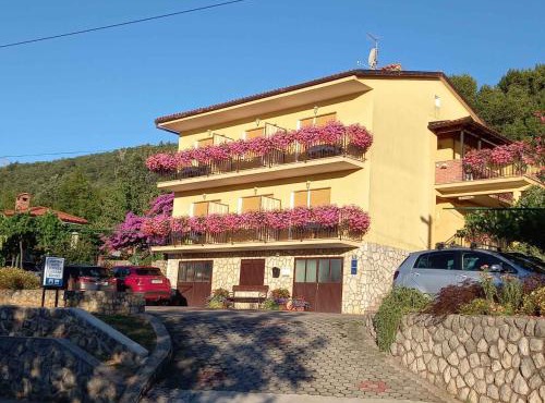 Apartments in Moscenicka Draga 34158