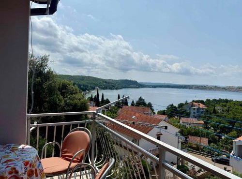 Apartments in Omisalj - Insel Krk 13342