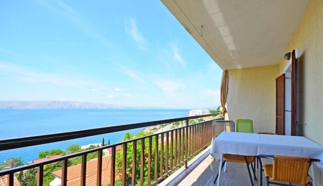Apartments Ivanka (67921-A2) - Senj