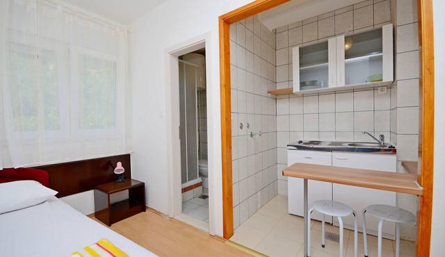 Apartments Joško (39911-A6) - Gradac