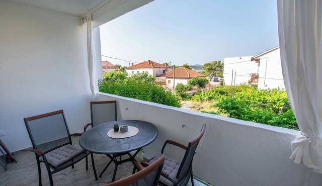 Apartments Josip (27001-A1) - Turanj