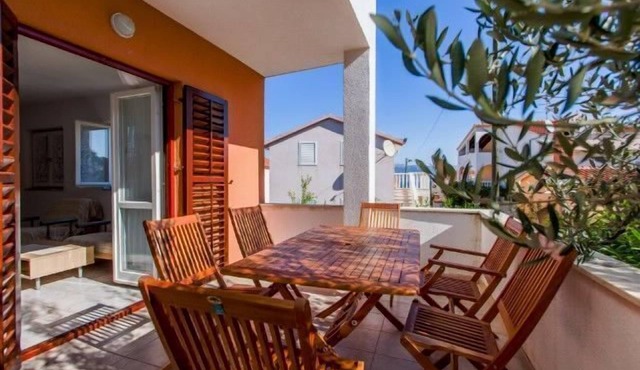 Apartments Josip (41291-A3) - Slatine (Ciovo)