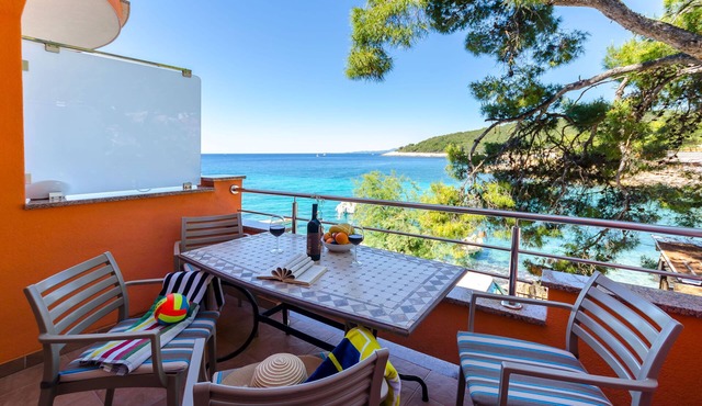Apartments Juka (119551-A3) - Milna - island Hvar