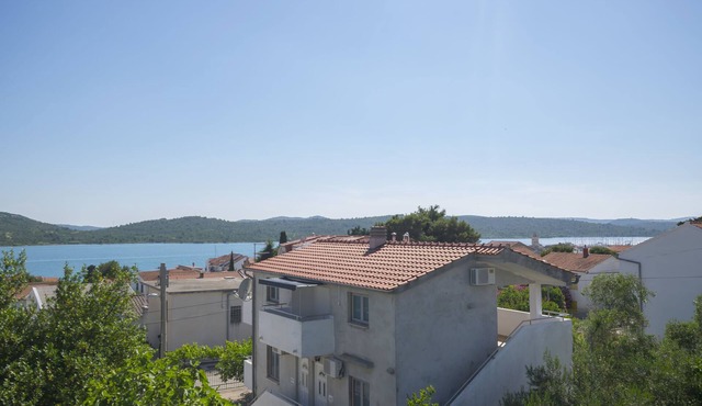 Apartments Katarina (48001-A3) - Pirovac