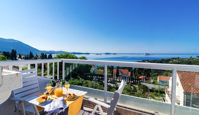 Apartments Knego - Two Bedroom Apartment with Balcony and Sea View
