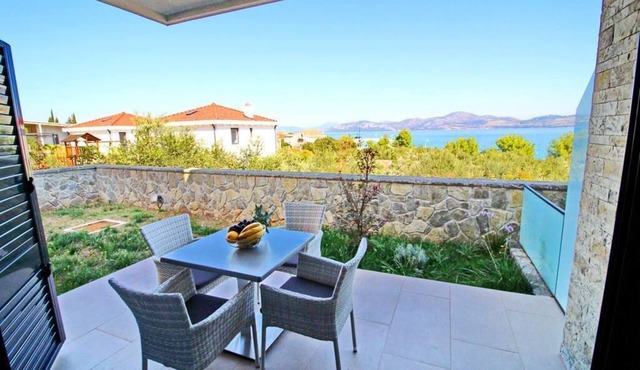 Apartments Kula - Two Bedroom Apartment with Terrace C2