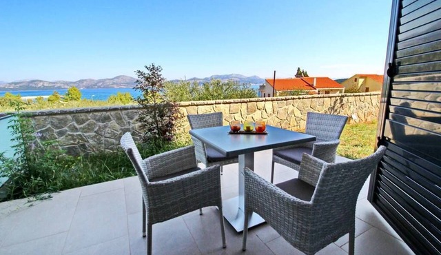 Apartments Kula - Two Bedroom Apartment with Terrace and Sea View C4