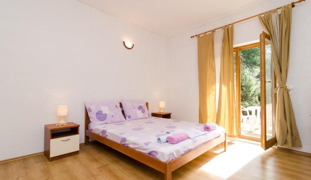 Apartments Limuni