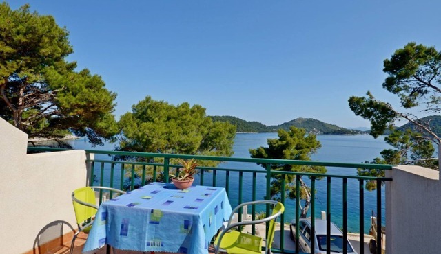 Apartments Luka (53731-A3) - Ubli